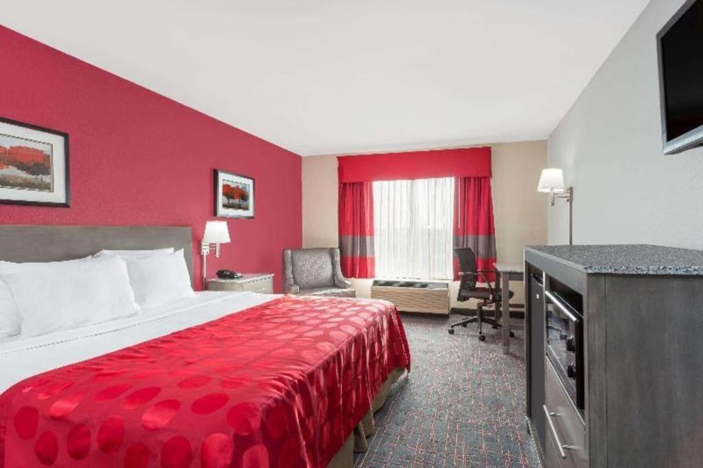 Clarion Pointe - Greensboro Coliseum Area Bagian luar foto